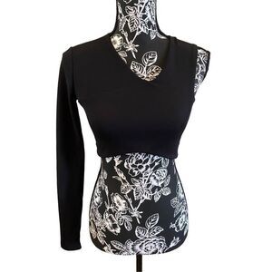 Nwot Pretty Little Thing One Sleeve Crossover Crop Top Sexy Cold Shoulder Blouse